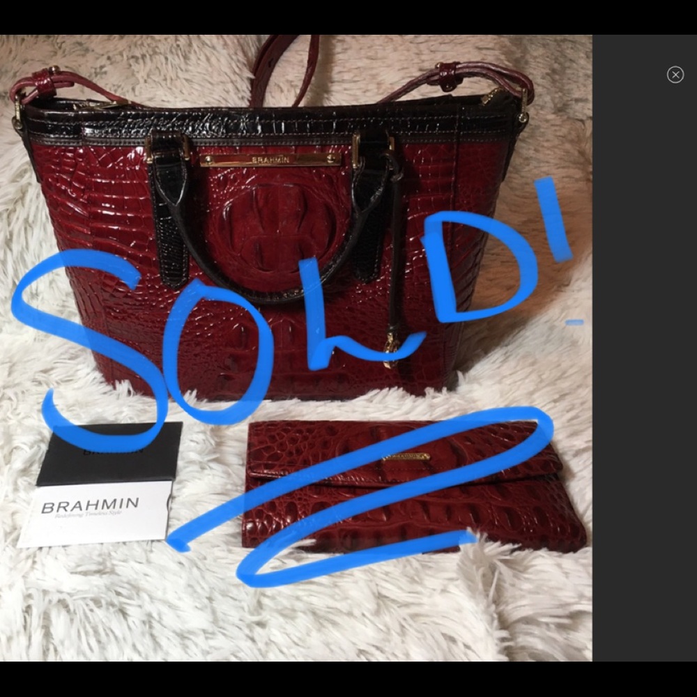 Brahmin bag with matching wallet.EUC Rare find!
